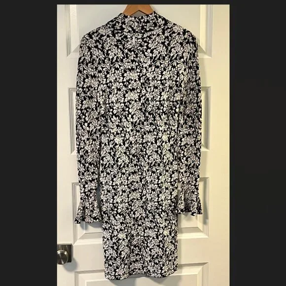 Michael Kors Bodycon Floral Knit Dress - Picture 2 of 7